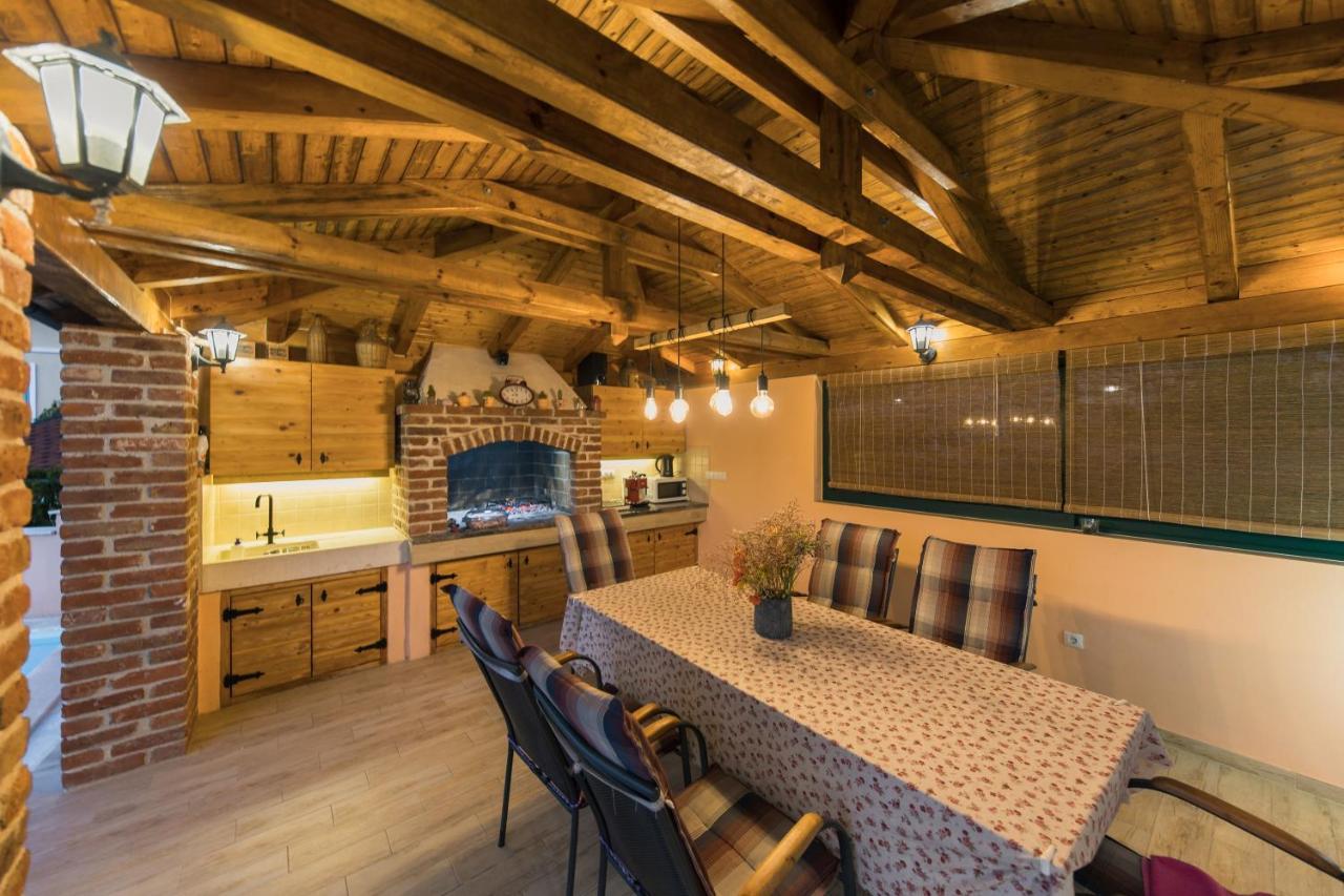 Holiday Home Lavanda Mali Iž Екстериор снимка