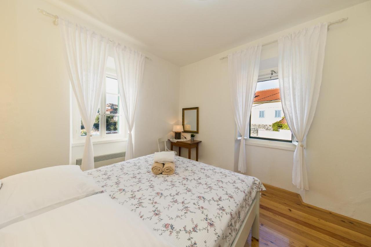 Holiday Home Lavanda Mali Iž Екстериор снимка