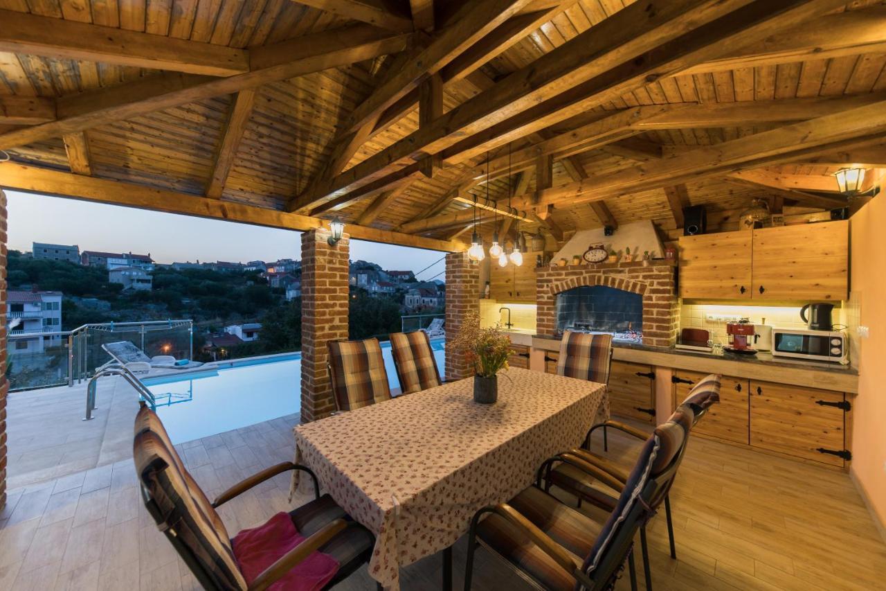 Holiday Home Lavanda Mali Iž Екстериор снимка