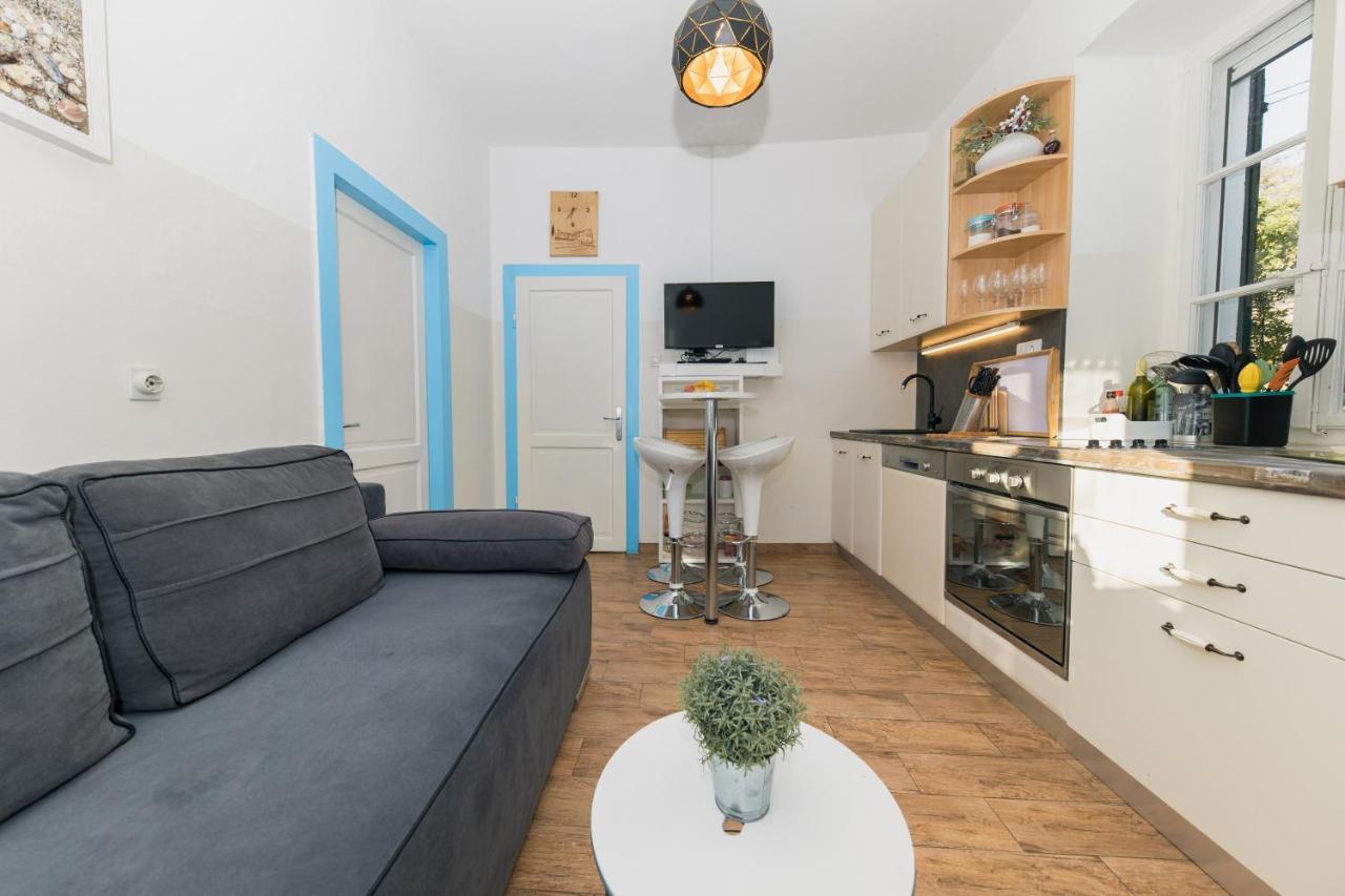 Holiday Home Lavanda Mali Iž Екстериор снимка
