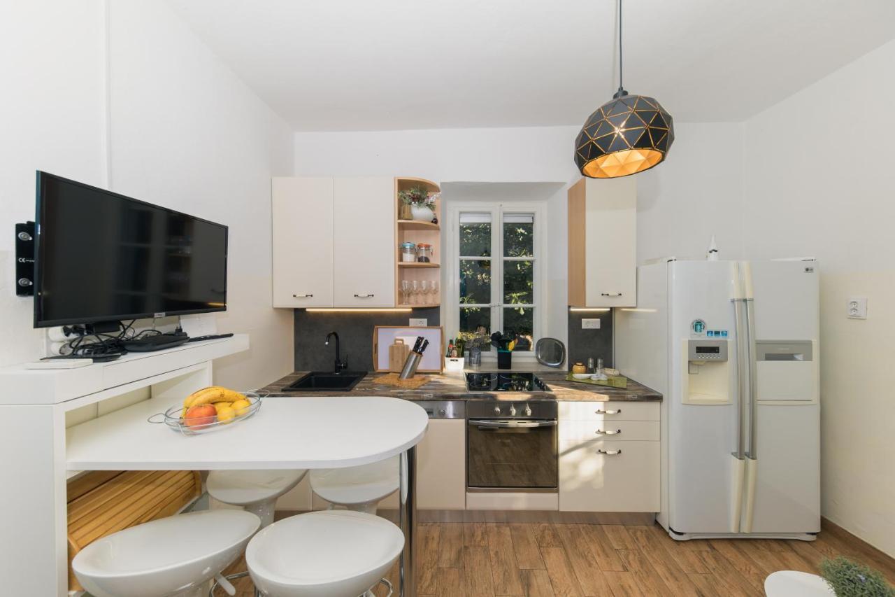 Holiday Home Lavanda Mali Iž Екстериор снимка