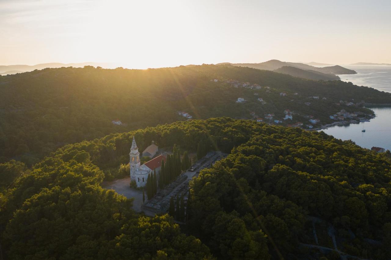 Holiday Home Lavanda Mali Iž Екстериор снимка