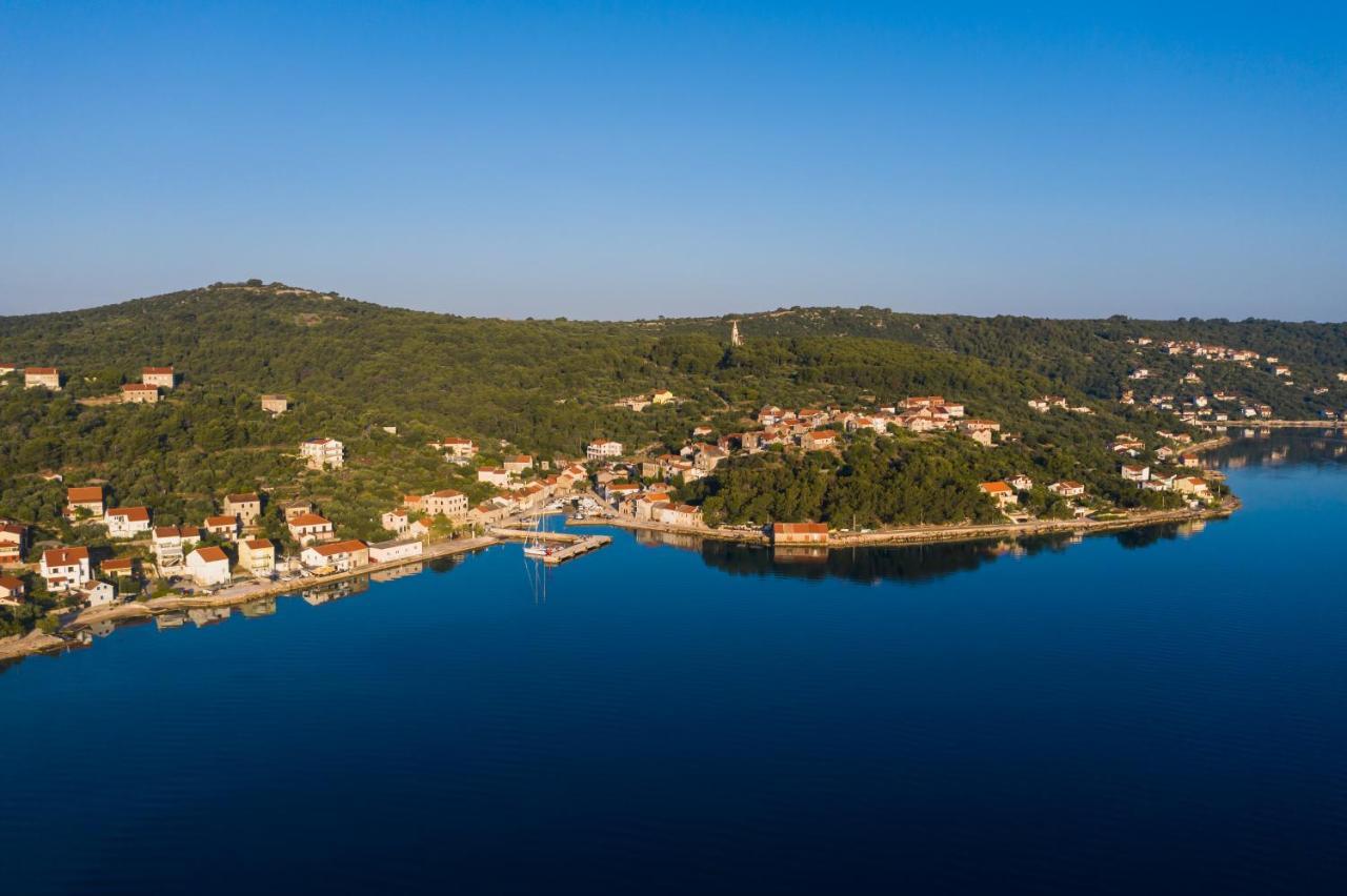Holiday Home Lavanda Mali Iž Екстериор снимка