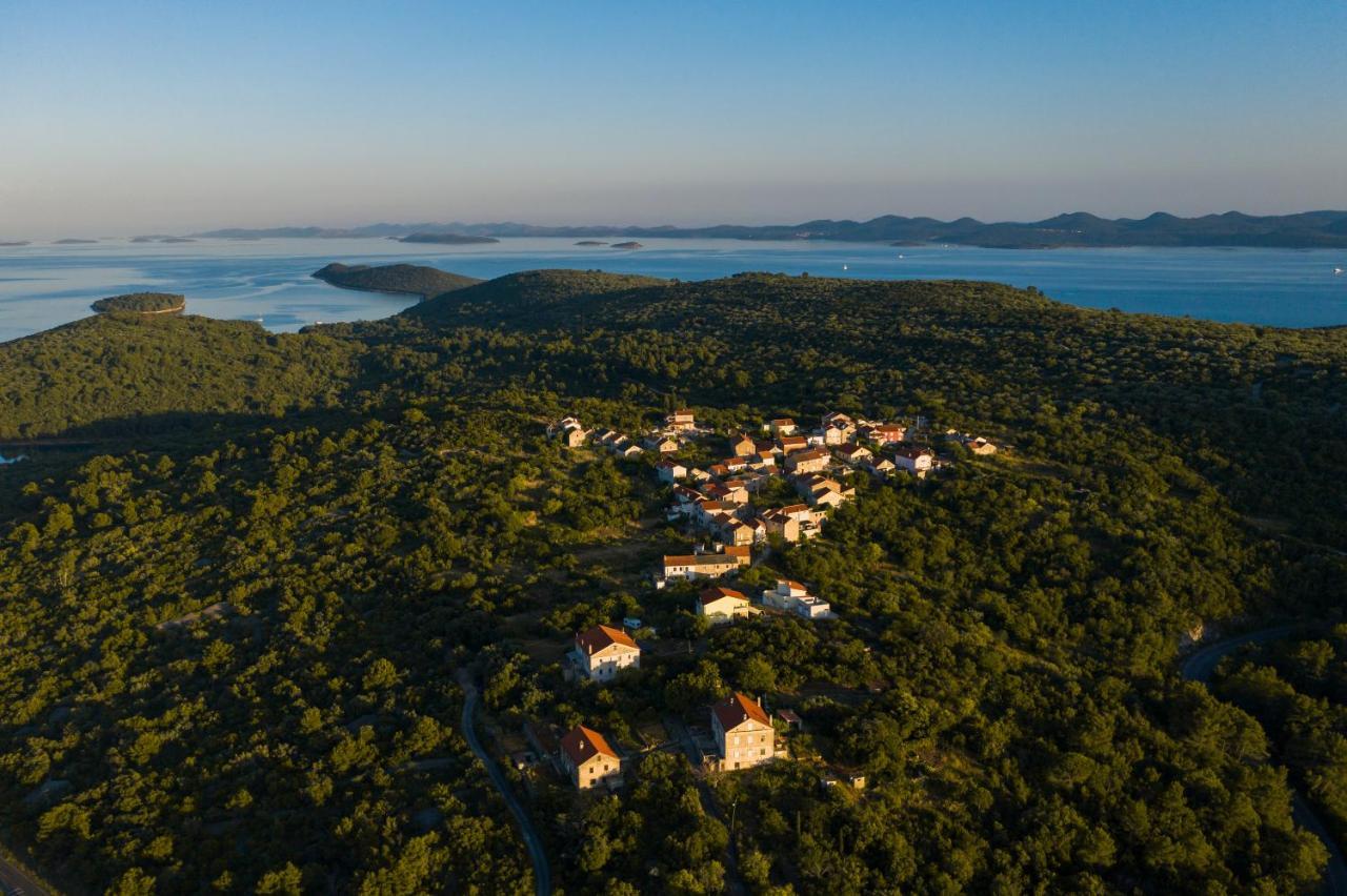 Holiday Home Lavanda Mali Iž Екстериор снимка